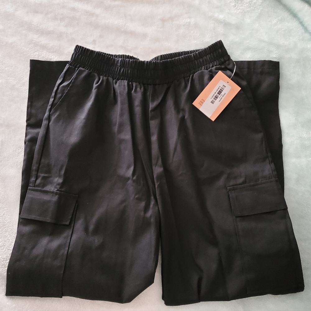 NWT Black cargo pants - Picture 1 of 4